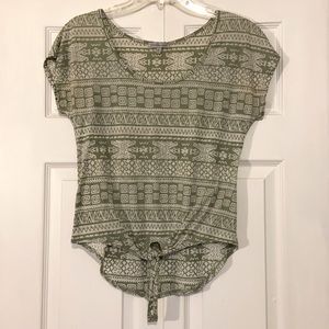 Geometrical print tee